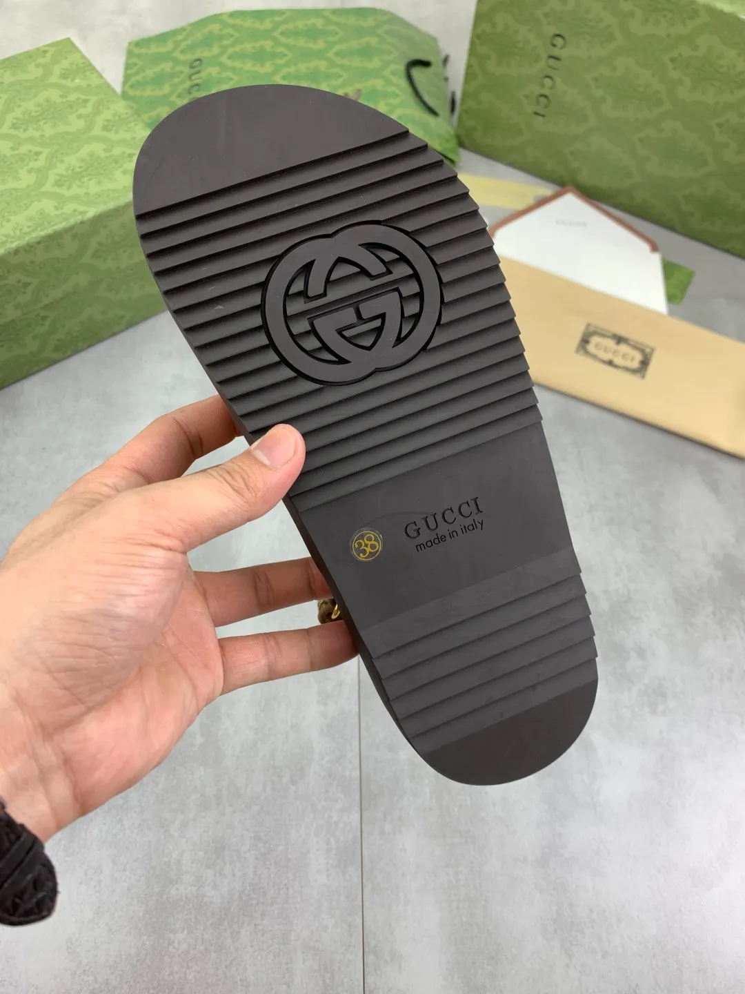 Men's Men's Shoes 💰P460💰【New Style】High Version 🎁🎁🎁 GUCCI New Year of the Snake casual slippers, original official website, perfect workmanship, transmitting a kind of noble luxury, sublimating its definition of luxury in Gucci's high-end extraordinary craftsmanship. Original Gucci double G combination outsole, code number: 35-45, complete package